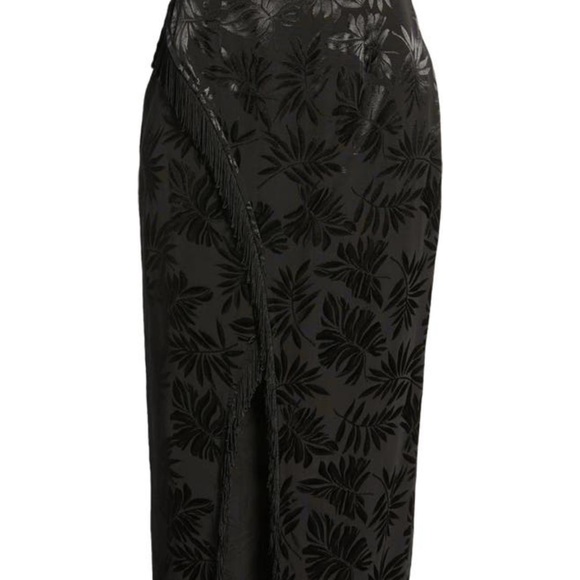 Embossed Strapless Gown - Picture 4 of 5